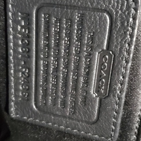 Authentic coach purse - Picture 3 of 3